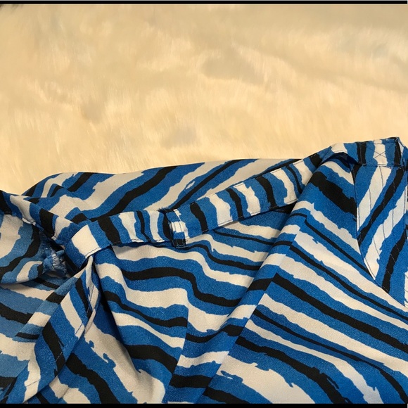 New York & Co. Dolman Sleeve Blouse - Picture 6 of 8